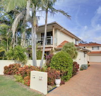 White Horses 7A Achilles Street - Accommodation Burleigh