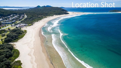 Whitesands Road, Unit 2/12 - Accommodation Burleigh 1