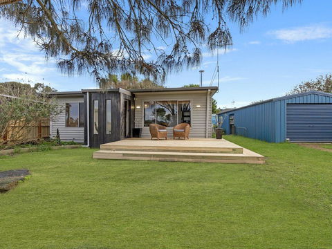 Willan - 43 Powling Street - Accommodation Burleigh 0