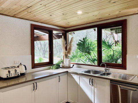 William Bay Cottages - Accommodation Burleigh 0