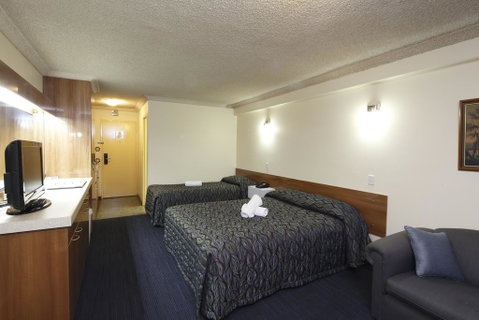 Windsor Lodge - Accommodation Burleigh 1