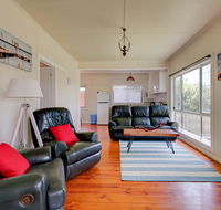 Wings and Waves - Accommodation Burleigh