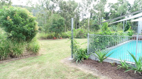 Woodwark Bay Retreat Airlie Beach - Accommodation Burleigh 2