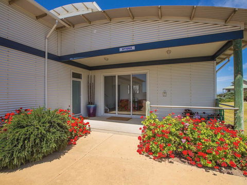 WYTONIA 1 - Accommodation Burleigh 2