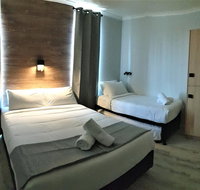 Yamba Central Hotel and Backpackers - Accommodation Burleigh