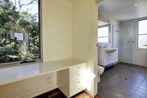 YALLUMBEE - Accommodation Burleigh 3