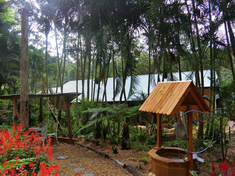 Yarralen Retreat - Accommodation Burleigh 2