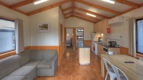Yea Riverside Caravan Park - Accommodation Burleigh 2