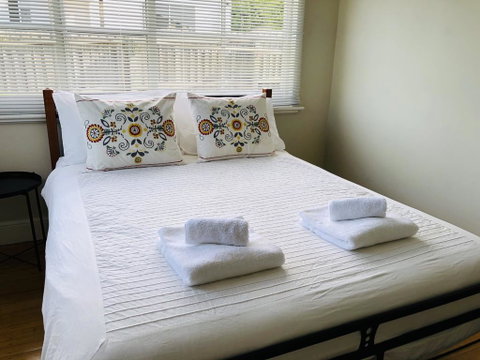 Your Home In Sandy Bay - Accommodation Burleigh 0