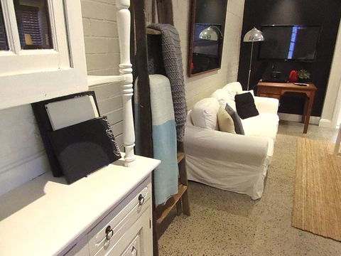 YSG The Edward Townhouse 157 - Steps To Town - Accommodation Burleigh 2