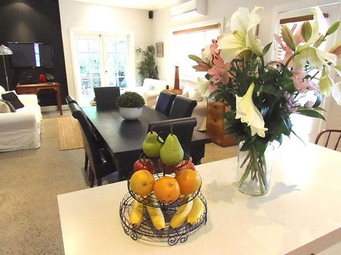 YSG The Edward Townhouse 157 - Steps To Town - Accommodation Burleigh 0