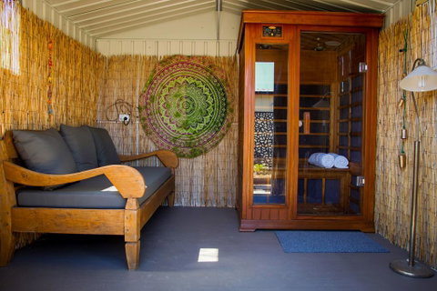 Zen Escape Guest House - Accommodation Burleigh 2