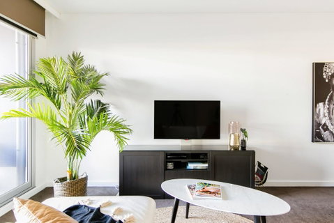 Lux 2BR On Hindmarsh SQ - Accommodation Burleigh 2