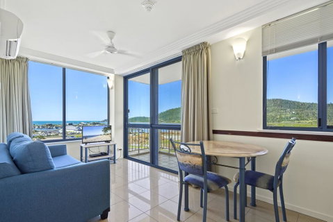 AirliediseNO Hills5min Walk 2 Port Of Airlie/Ferry TerminalWiFiNetflix - Accommodation Burleigh 0