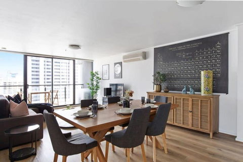 A 3BR Apt Next To Southern Cross FREE Parking - Accommodation Burleigh 0
