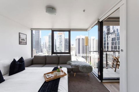 A 3BR Apt Next To Southern Cross FREE Parking - Accommodation Burleigh 3