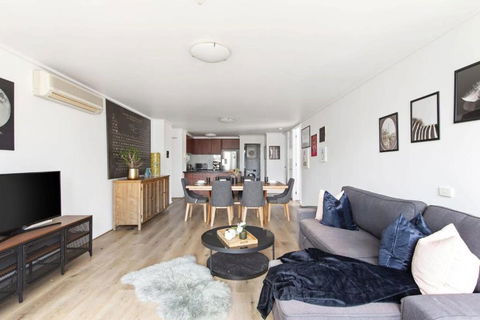A 3BR Apt Next To Southern Cross FREE Parking - Accommodation Burleigh 2