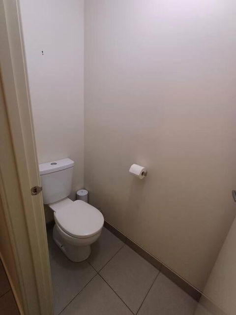 A Beautiful And Spacious Home. - Accommodation Burleigh 4