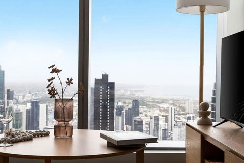 A Chic 2BR Apt With Panoramic Views FREE Parking - Accommodation Burleigh 0