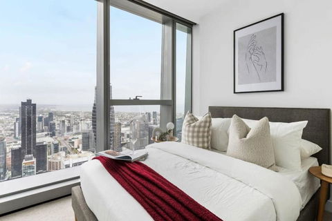 A Chic 2BR Apt With Panoramic Views FREE Parking - Accommodation Burleigh 2