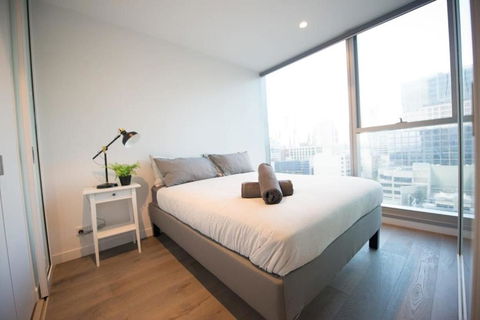 A Chic 2BR CBD Apartment Near Southern Cross - Accommodation Burleigh 4
