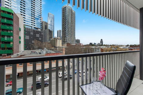 A Chic Studio Only A 4-min Walk To Victoria Market - Accommodation Burleigh 4