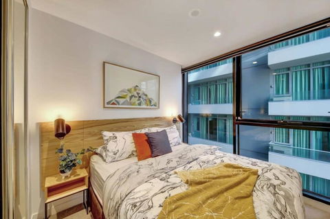 A Comfy 2BR Apt Near Crown & Southern Cross - Accommodation Burleigh 3
