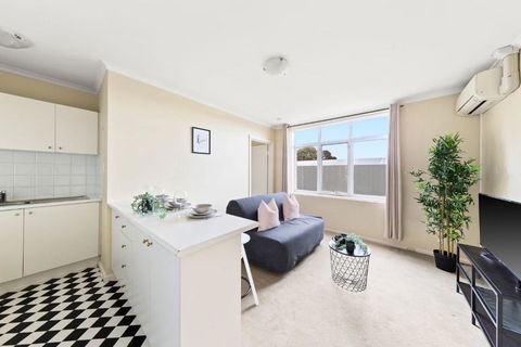 A Comfy & Cozy Apt In Clifton Hill FREE Parking - Accommodation Burleigh 1