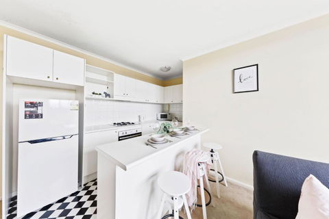 A Comfy & Cozy Apt In Clifton Hill FREE Parking - Accommodation Burleigh 3