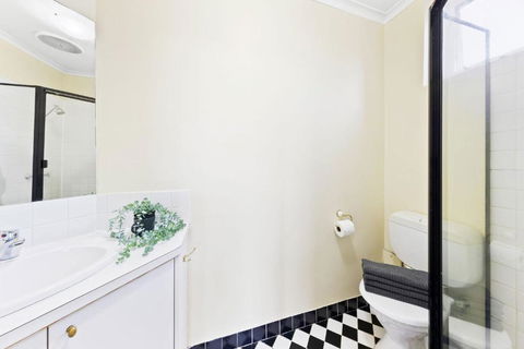 A Comfy & Cozy Apt In Clifton Hill FREE Parking - Accommodation Burleigh 4