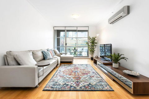 A Comfy Studio Next To Darling Harbour City Views - Accommodation Burleigh 0