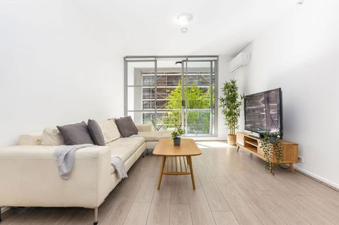 A Cozy & Modern Studio Right Next To Darling Harbour - Accommodation Burleigh 0