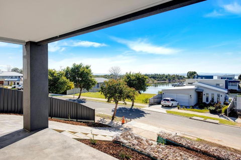 A Magnetic Retreat - Accommodation Burleigh 2