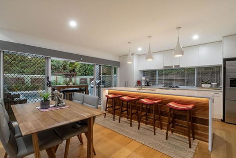 A Perfect Stay - Byron Sunrise - Heated Pool - Accommodation Burleigh 1