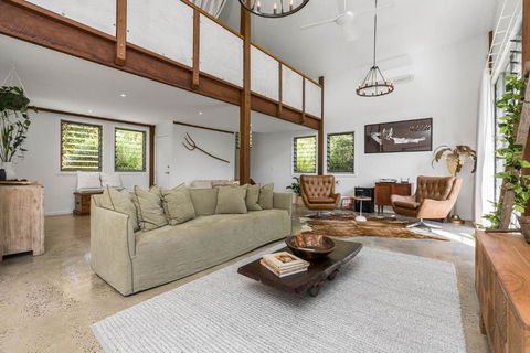 A Perfect Stay - The Barn Door - Accommodation Burleigh 0
