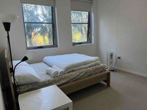 A Private Room - 1 Train Stop To Chatswood CBD - Accommodation Burleigh 2