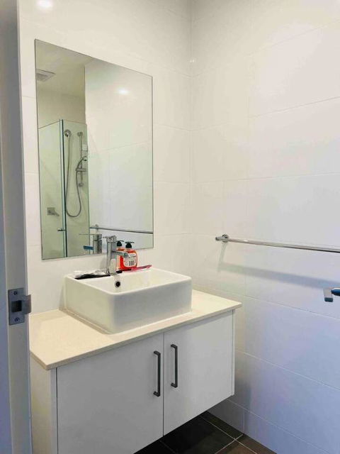 A Private Room - 1 Train Stop To Chatswood CBD - Accommodation Burleigh 3