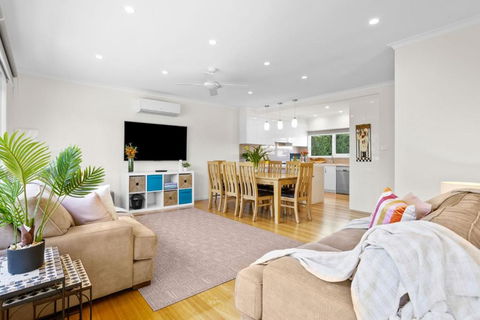 A Stones Throw - Accommodation Burleigh 0