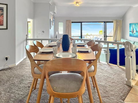 A Yachtsmans Rest Unit 3 37 Victoria Parade - Accommodation Burleigh 3