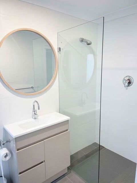 Abbey House - 3BR/sleeps 8 - South Leura - Accommodation Burleigh 2