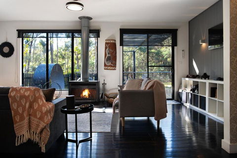 Ablac House - Accommodation Burleigh 1