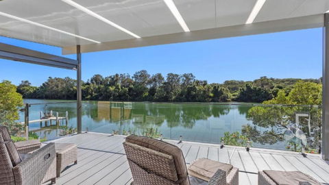 Absolute River Front House - Accommodation Burleigh 1