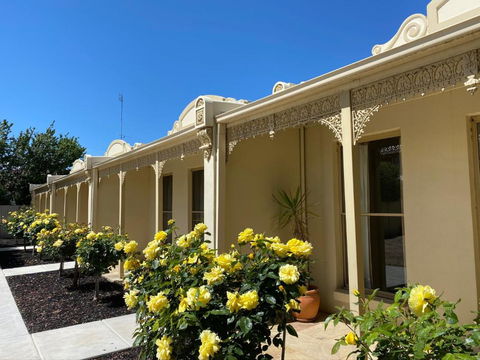 Acacia Terraces - Accommodation Burleigh 1