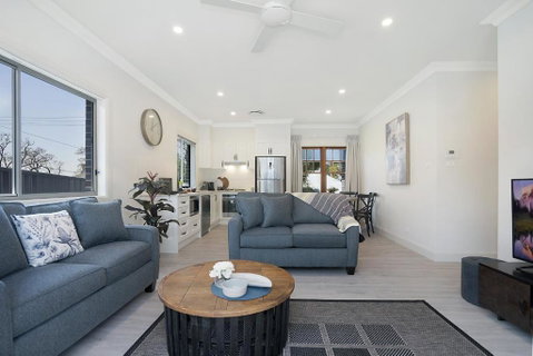Accommodation Hunter - Adams Street Maitland - Accommodation Burleigh 3