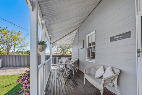 Addisons Stanthorpe With Hot Tub - Accommodation Burleigh 3