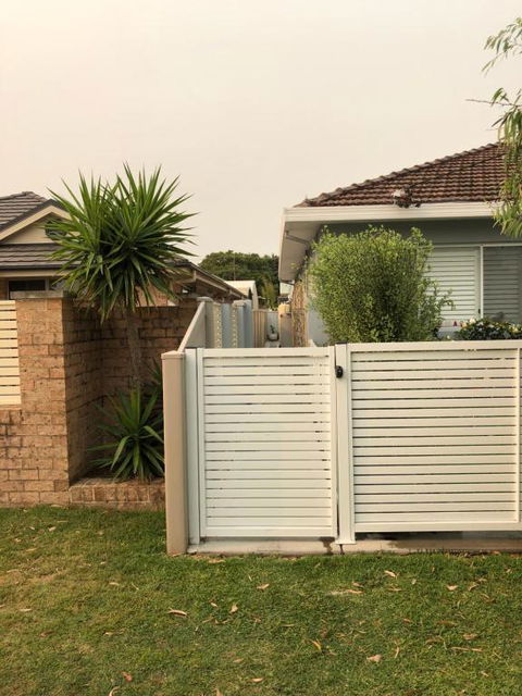 Agapi On Cambridge - Accommodation Burleigh 1