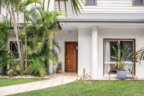 A Perfect Stay - Baby Blue - Accommodation Burleigh 0