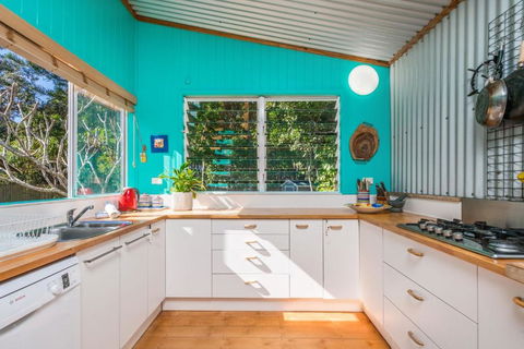 A Perfect Stay - Beachcombers Cottage - Accommodation Burleigh 4