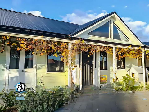 A Beautiful New Property, Walking Distance To The Beach In Esperance WA! - Accommodation Burleigh 0