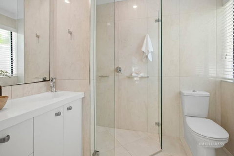 Affordable Luxury By The River - Accommodation Burleigh 1